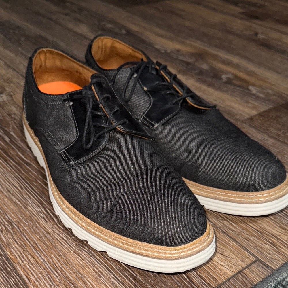 Steve Madden Black and Tan Men's Oxfords